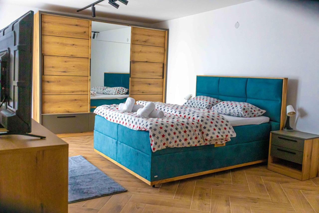 City Escape Luxury Villa Zuce Kültér fotó
