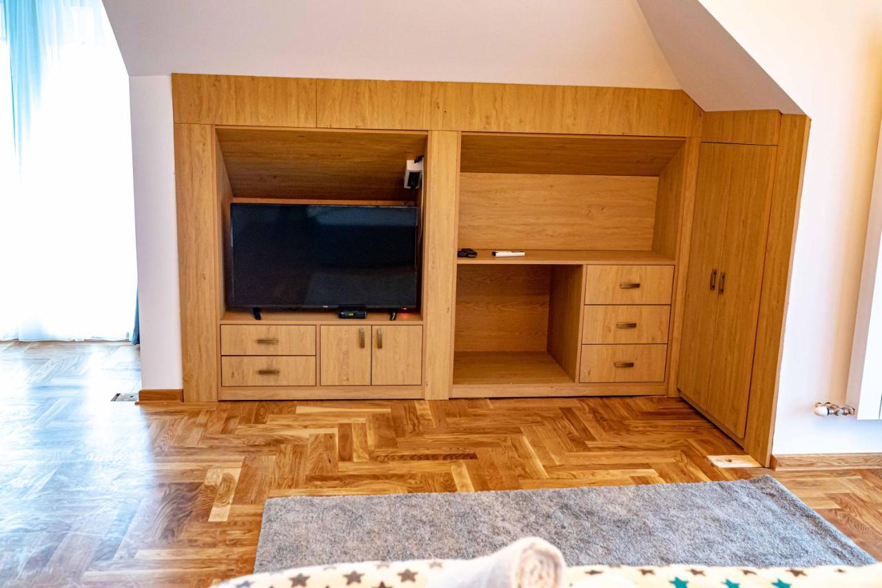 City Escape Luxury Villa Zuce Kültér fotó
