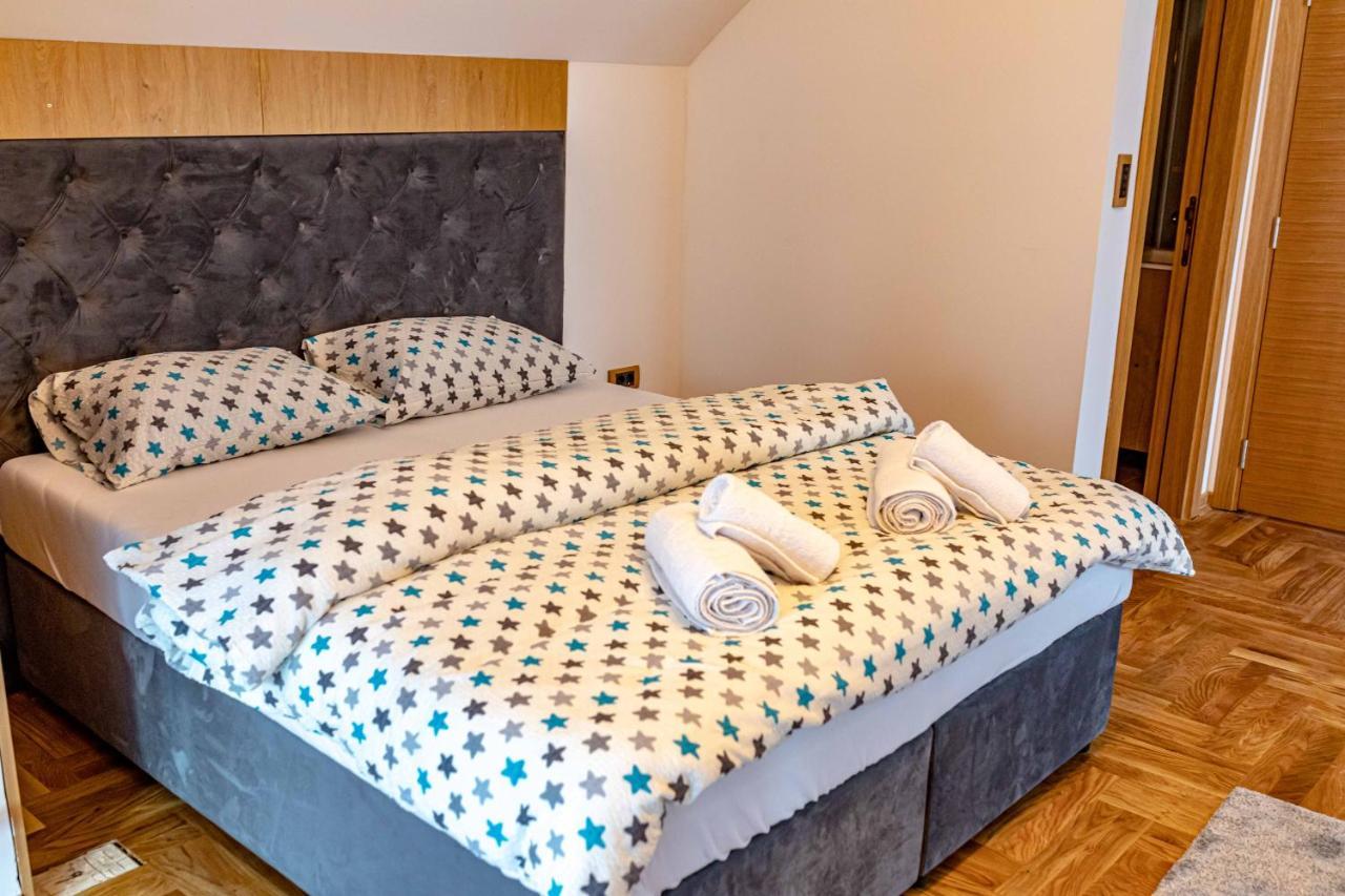 City Escape Luxury Villa Zuce Kültér fotó