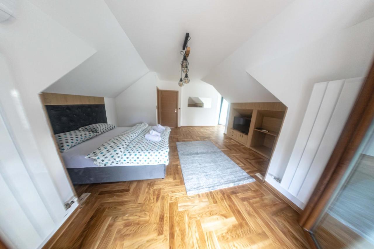 City Escape Luxury Villa Zuce Kültér fotó