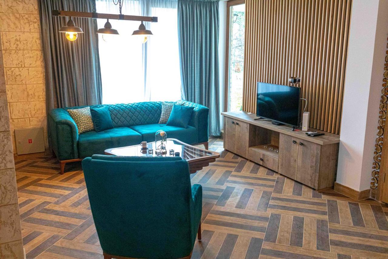 City Escape Luxury Villa Zuce Kültér fotó