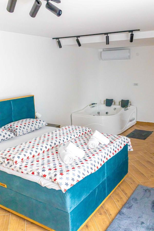 City Escape Luxury Villa Zuce Kültér fotó