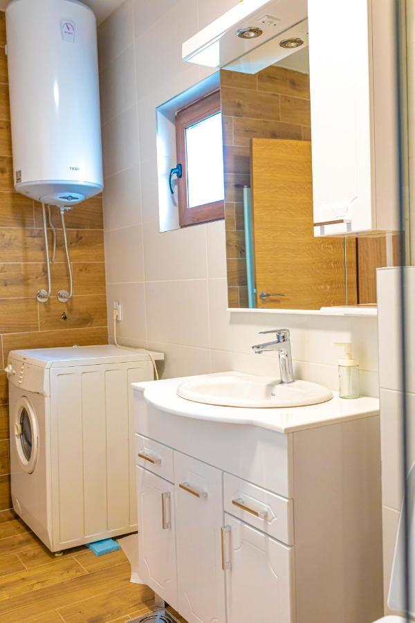 City Escape Luxury Villa Zuce Kültér fotó