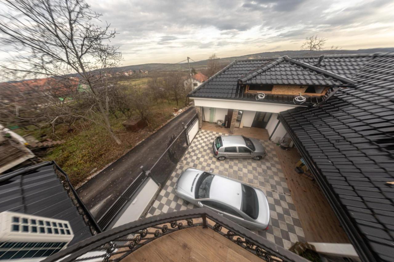 City Escape Luxury Villa Zuce Kültér fotó