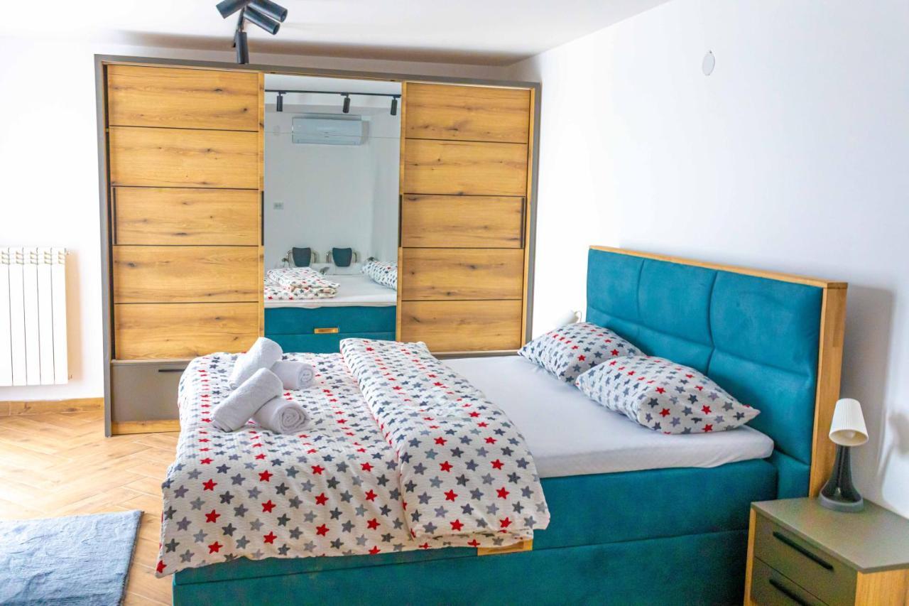 City Escape Luxury Villa Zuce Kültér fotó