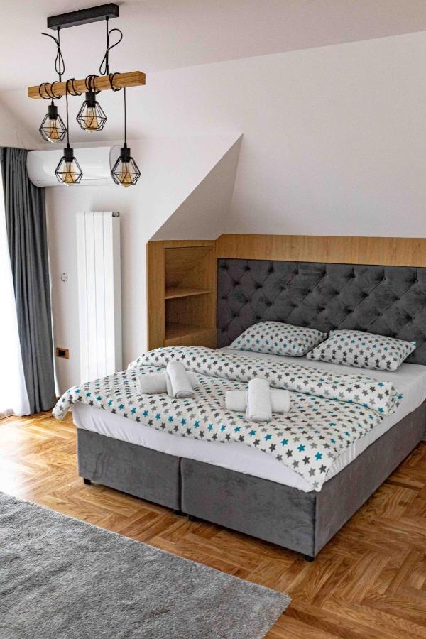City Escape Luxury Villa Zuce Kültér fotó