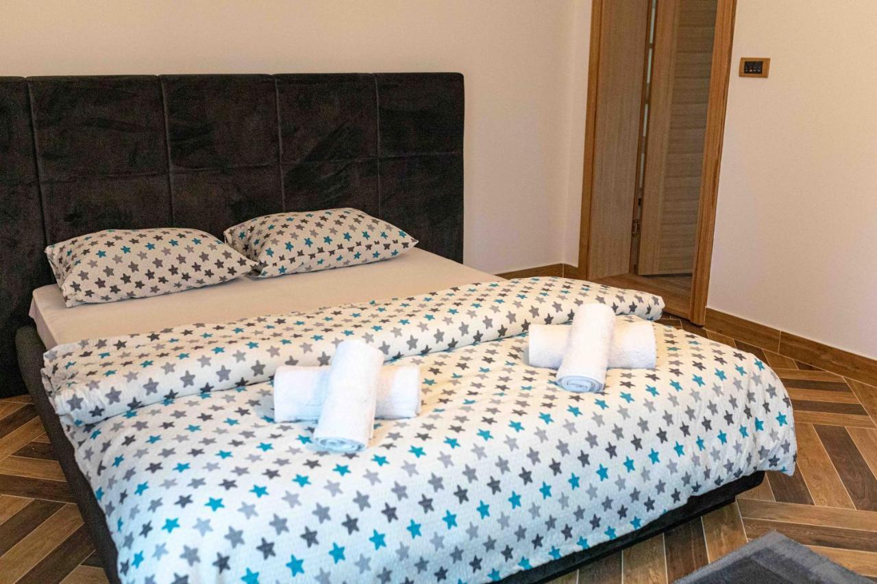 City Escape Luxury Villa Zuce Kültér fotó