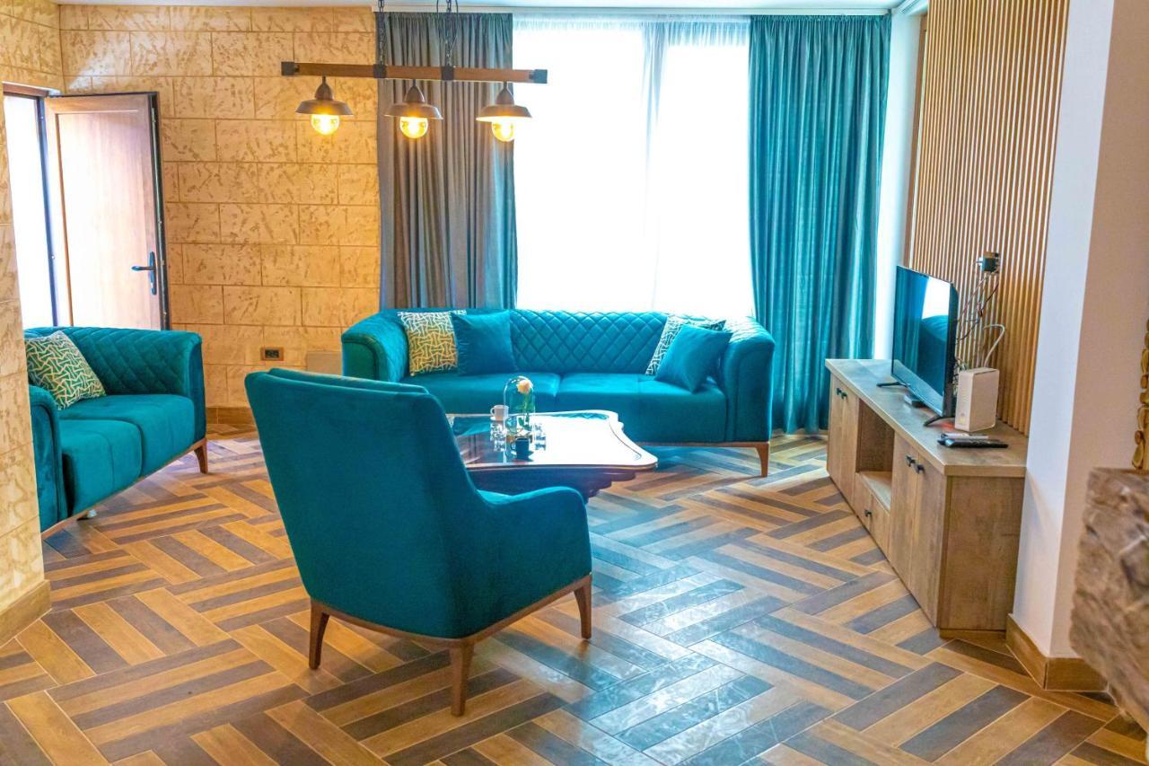 City Escape Luxury Villa Zuce Kültér fotó