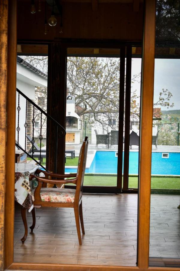 City Escape Luxury Villa Zuce Kültér fotó