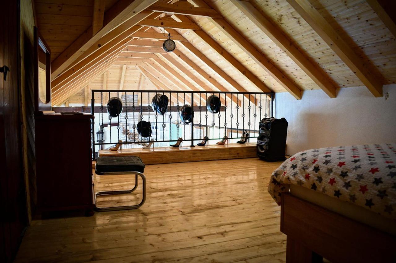 City Escape Luxury Villa Zuce Kültér fotó
