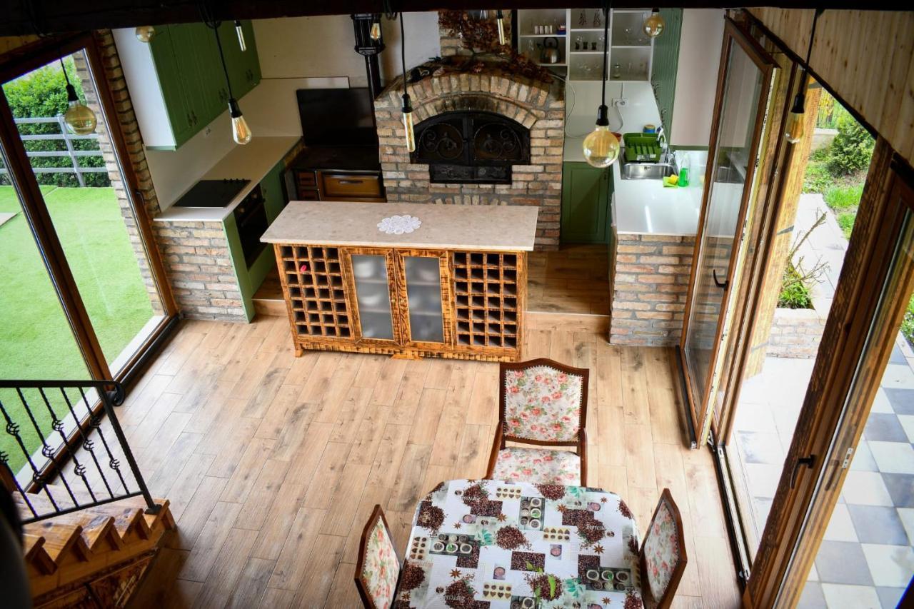 City Escape Luxury Villa Zuce Kültér fotó